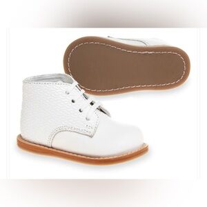 Josmo Unisex-Child Logan Walker Woven‎ Sz 8 almost like new
